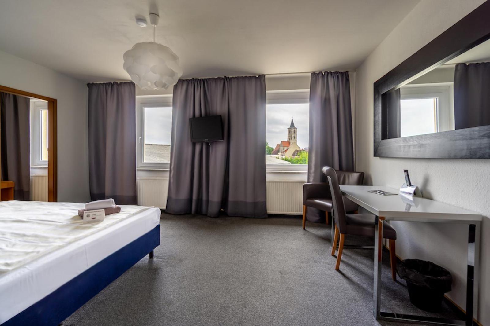 ברנבורג Sl'Otel Budget מראה חיצוני תמונה