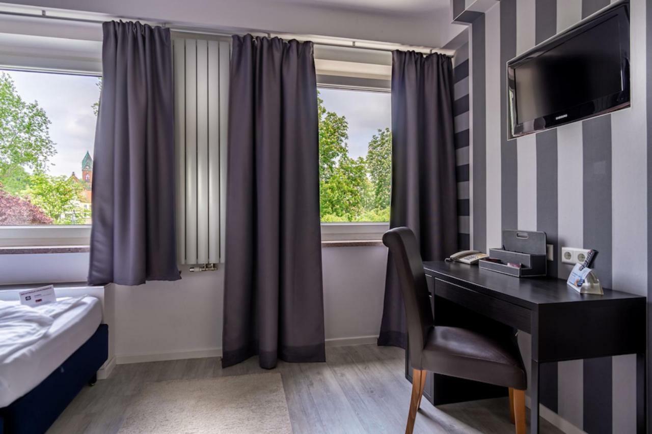 ברנבורג Sl'Otel Budget מראה חיצוני תמונה